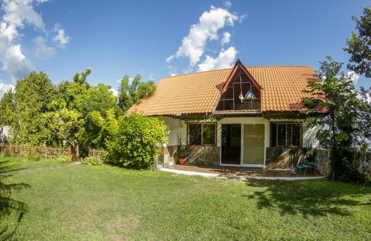 Seven Blue House Village & Alojamento de Turismo Selvagem *