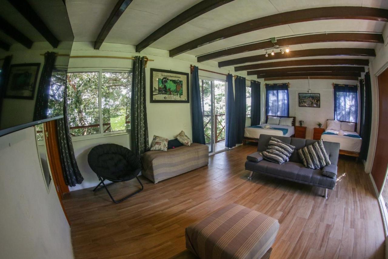 Seven Blue House Village & Alojamento de Turismo Selvagem