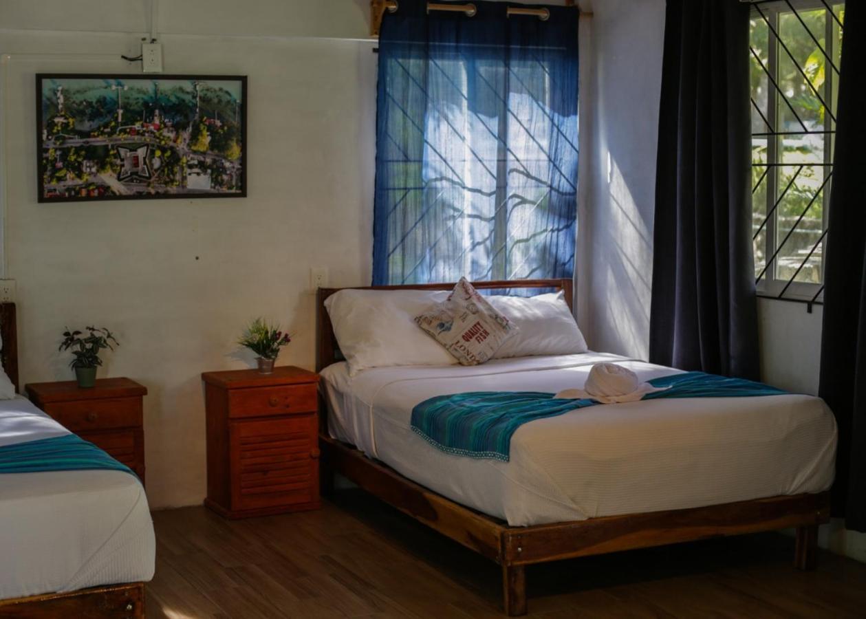 Seven Blue House Village & Alojamento de Turismo Selvagem *